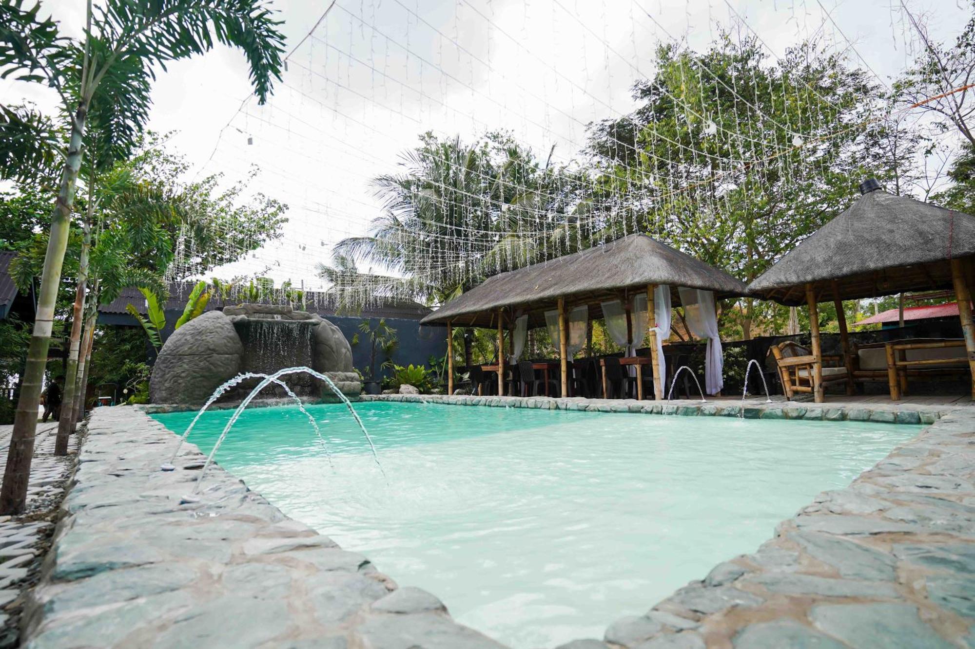 Marika Resort Badian Esterno foto
